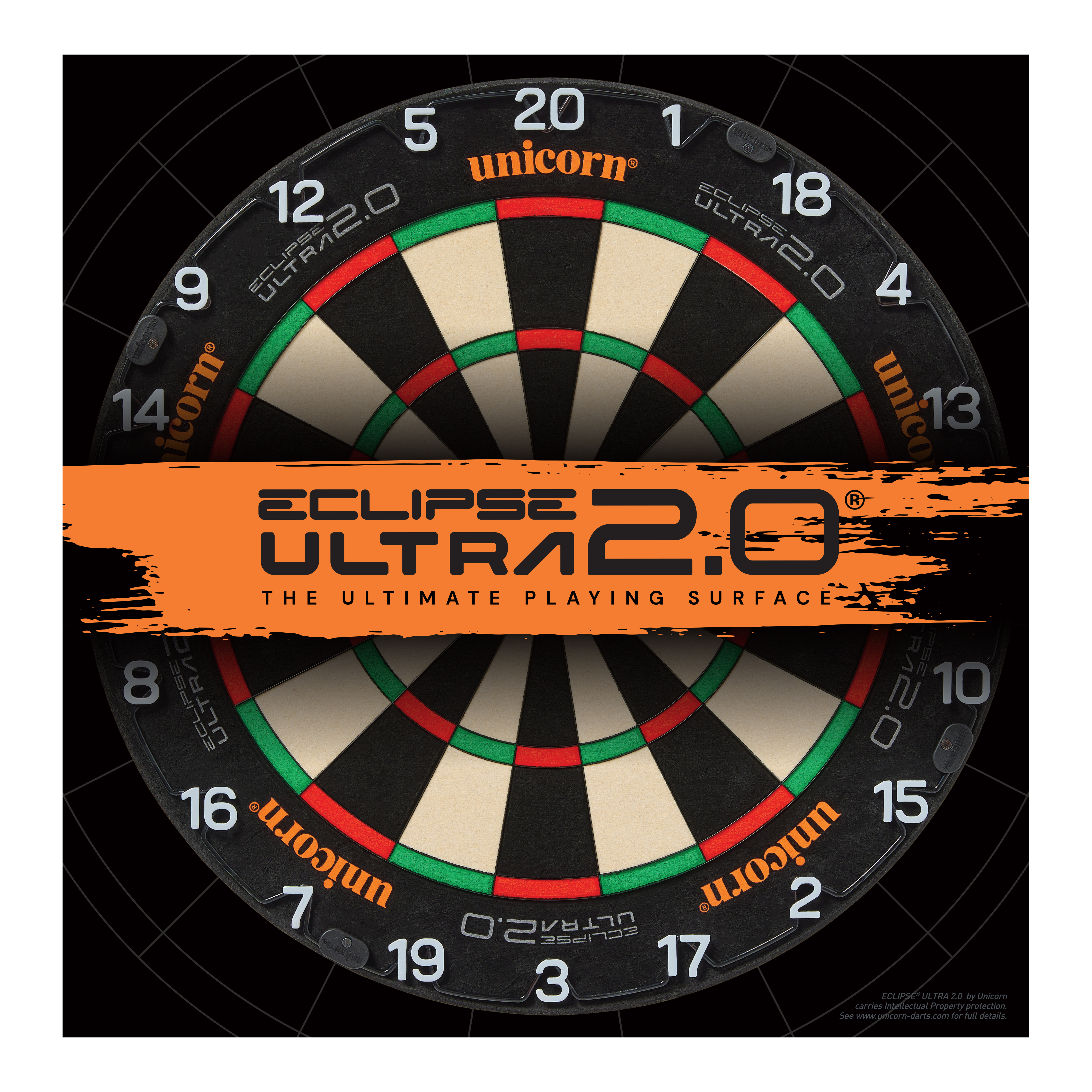 Stalowa tarcza do darta Unicorn Eclipse Ultra 2.0 Das Bild zeigt eine Unicorn Eclipse Ultra 2.0 Steeldartboard. In der Mitte ist ein orangefarbener Streifen mit dem Schriftzug "Eclipse Ultra 2.0 – The Ultimate Playing Surface".