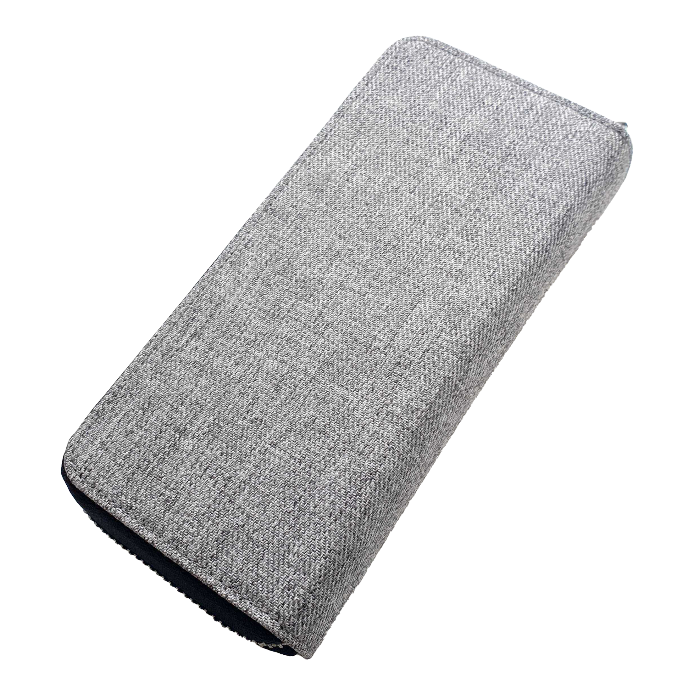 Przypadek biznesowy Cameo Pro3 Das Bild zeigt ein graues, rechteckiges Etui mit Stoffüberzug. Das Etui liegt auf einem schwarzen Hintergrund.