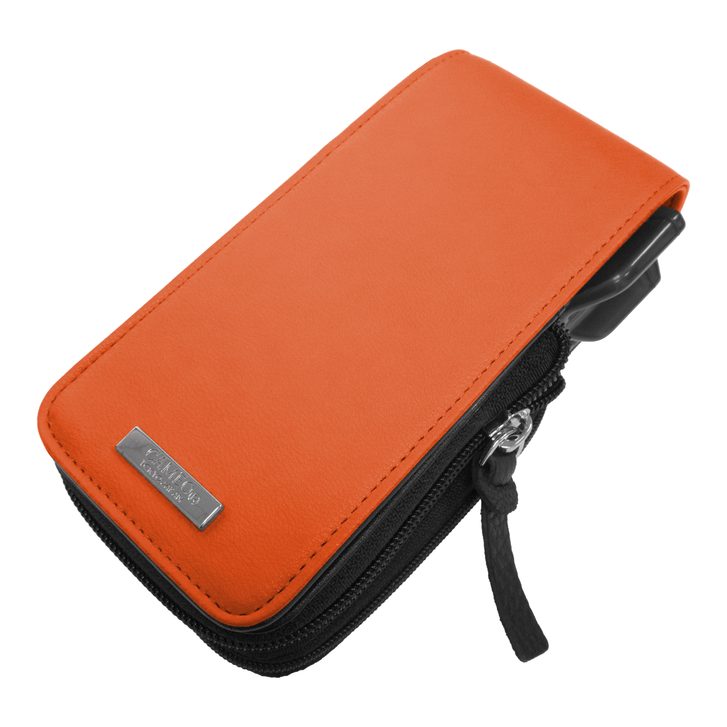 Etui na rzutki Cameo Garment 2.5 Das Bild zeigt ein orangefarbenes Etui mit Reißverschluss. Es ist vermutlich für das Aufbewahren von Darts oder Dartzubehör gedacht.