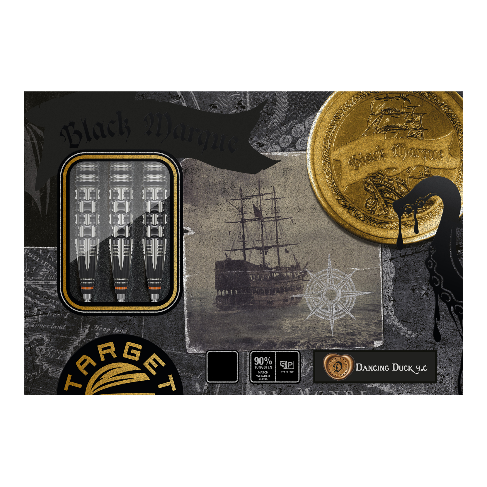 Die Abbildung zeigt die Verpackung der "Target Japan Black Marque Dancing Duck GEN 4 Steeldarts". Auf der Verpackung sind drei Darts, ein Schiff und ein goldener Münzen-Print zu sehen.
