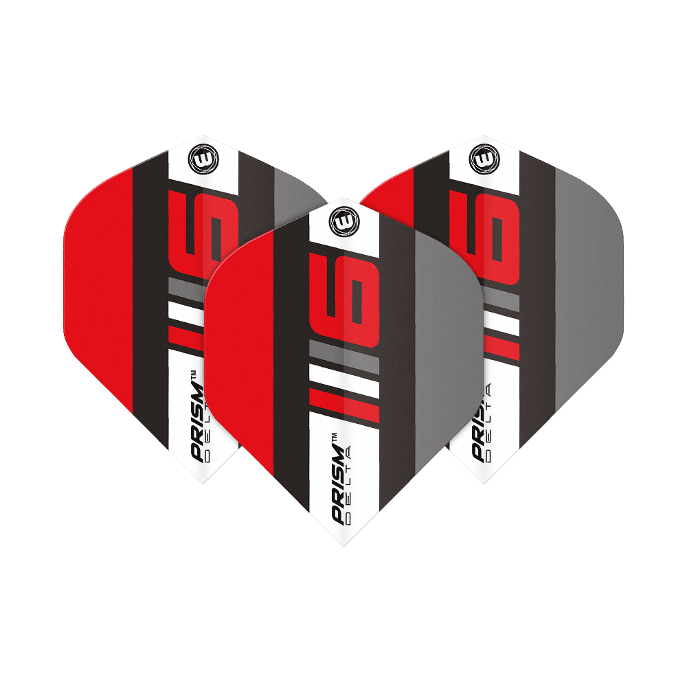 6915-226_Winmau_Prism_Delta_Blade6_B_Standard_Flights_1afofEGfH3oYNK Das Bild zeigt drei Dartflights des Modells "Winmau Prism Delta Blade 6 B Standard Flights". Die Flights sind in den Farben Rot, Schwarz, Grau und Weiß gestaltet und tragen auffällige rote Zahlen und Schriftzüge.