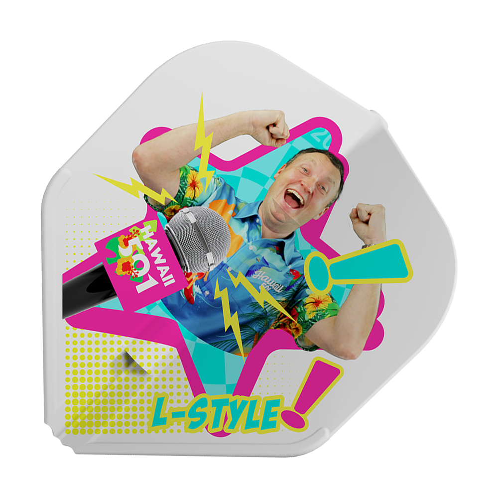 Loty Wayne'a Mardle'a typu B w stylu L, białe, L1EZ Das Bild zeigt das Produkt "L-Style Wayne Mardle Type B L1EZ White Flights" mit einem bunten Design. In der Mitte ist eine fröhliche Person abgebildet, umgeben von Mikrofon, Blitzen und dem Schriftzug "L-Style".