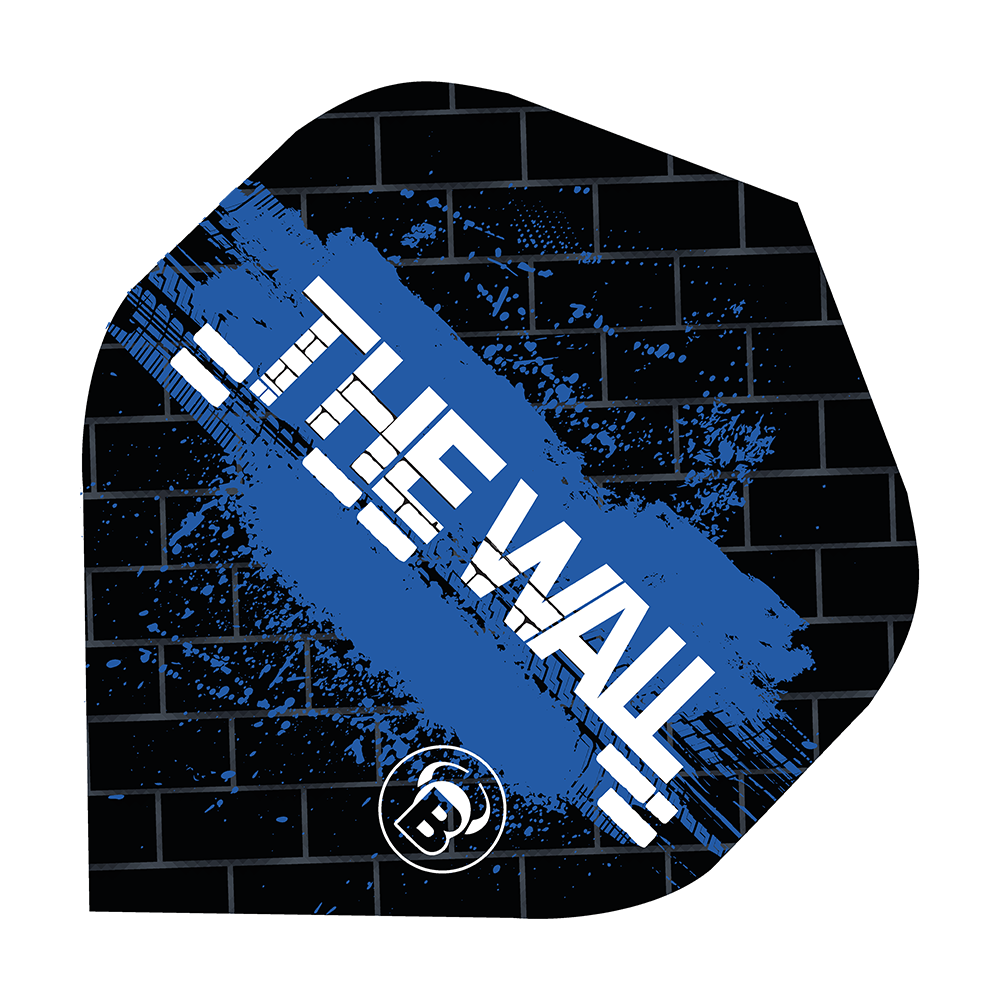 Das Bild zeigt ein Dartflight im schwarzen und blauen Design mit der Aufschrift "THE WALL". Im Hintergrund ist ein Ziegelmuster zu sehen, und unten befindet sich ein rundes Logo mit einem "B".