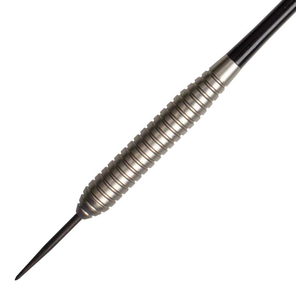 Das Bild zeigt einen Steeldart der Marke Target Phil Taylor Power Silverlight Variante 2. Der Dart hat ein silbernes, geriffeltes Barrel und eine schwarze Spitze.