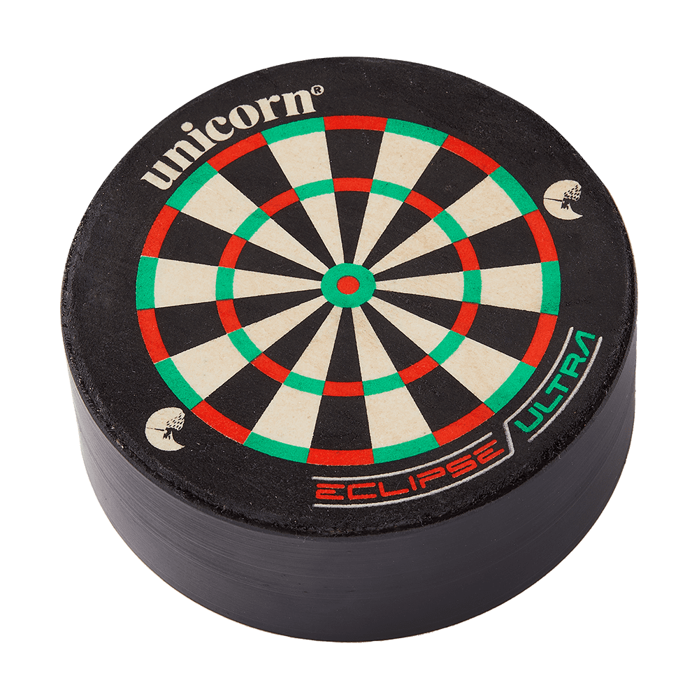 79465_Unicorn_Dart_Station_Dartst-nder_2 Das Bild zeigt den Unicorn Dart Station Dartständer. Er ist rund und hat eine bedruckte Oberfläche im Design einer Dartscheibe.