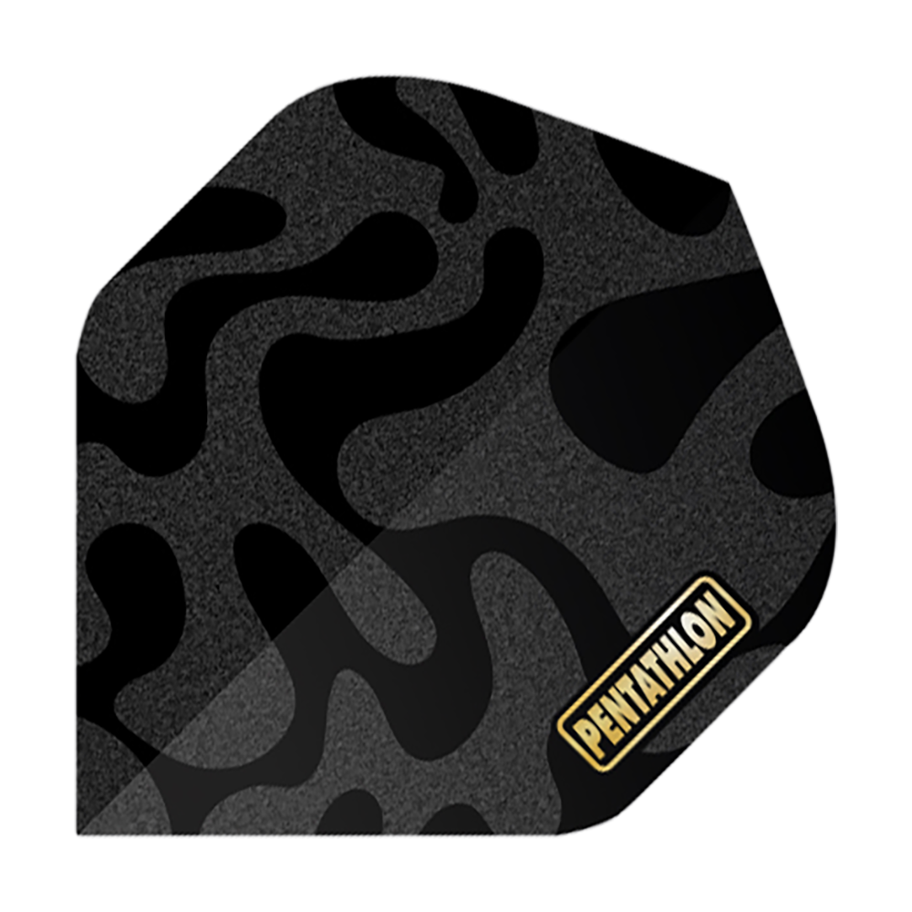 Pentathlon Flights RT Camo Das Bild zeigt einen Dart Flight mit einem schwarzen Camouflage-Muster. In der Ecke befindet sich das gelbe Logo „Pentathlon“.