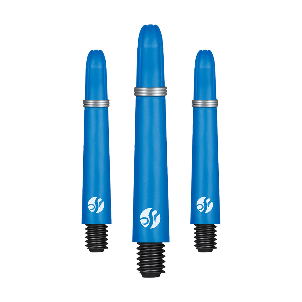 Wałki karbonowe Shot Koi - niebieskie Auf dem Bild sind drei blaue Dartschäfte in unterschiedlicher Länge zu sehen. Sie bestehen aus Carbon und haben schwarze Gewinde sowie silberne Ringe.