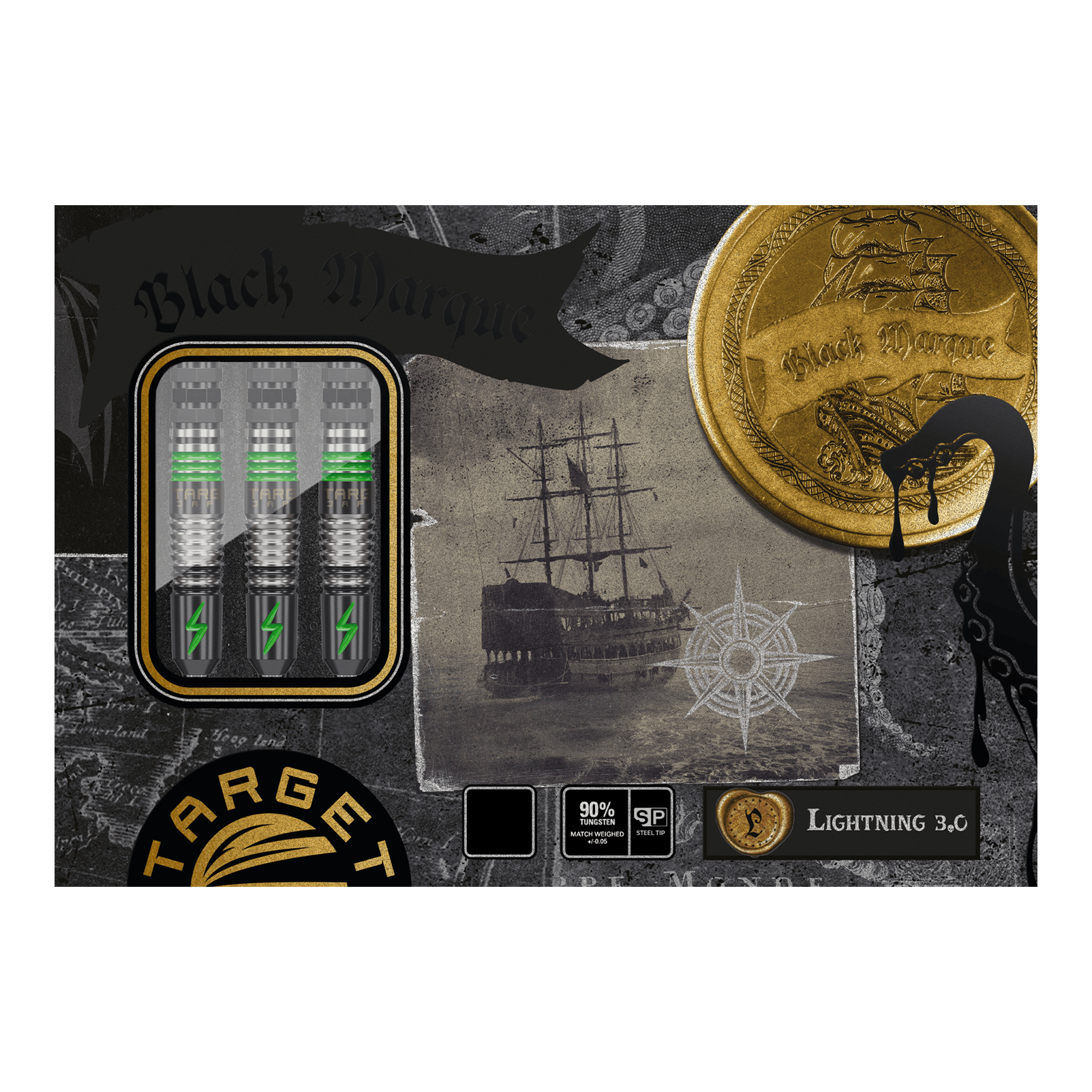 Stalowe lotki Target Japan Black Marque Lightning 3 SP Das Bild zeigt die Verpackung der "Target Japan Black Marque Lightning 3 SP Steeldarts". Auf der Verpackung sind drei Dartpfeile, ein altes Segelschiff und goldene Münzen abgebildet.
