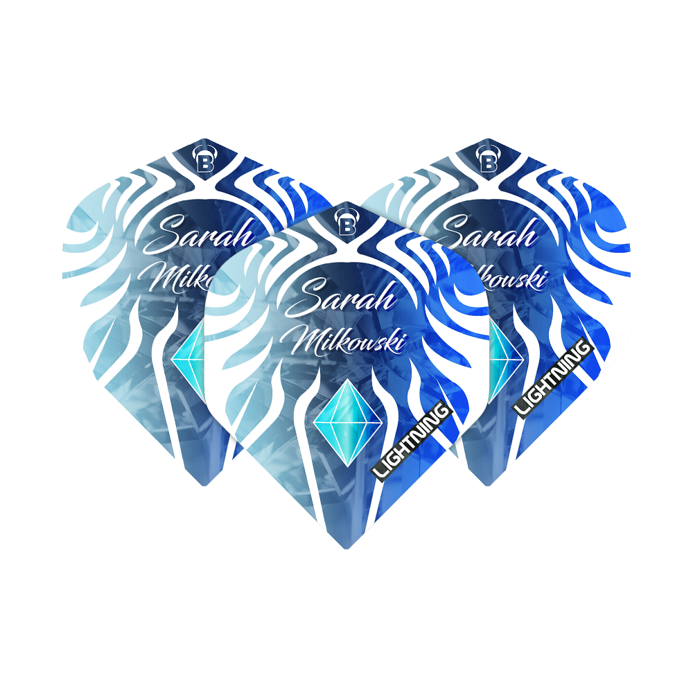 BL51231_Bulls_Lightning_Sarah_Milkowski_No2_Standard_Flights_1LWPdm9wkSDzCo Das Bild zeigt drei Dartflights des Modells "Bulls Lightning Sarah Milkowski No2 Standard Flights". Die Flights sind in Blau- und Weißtönen gestaltet und tragen den Namen "Sarah Milkowski".
