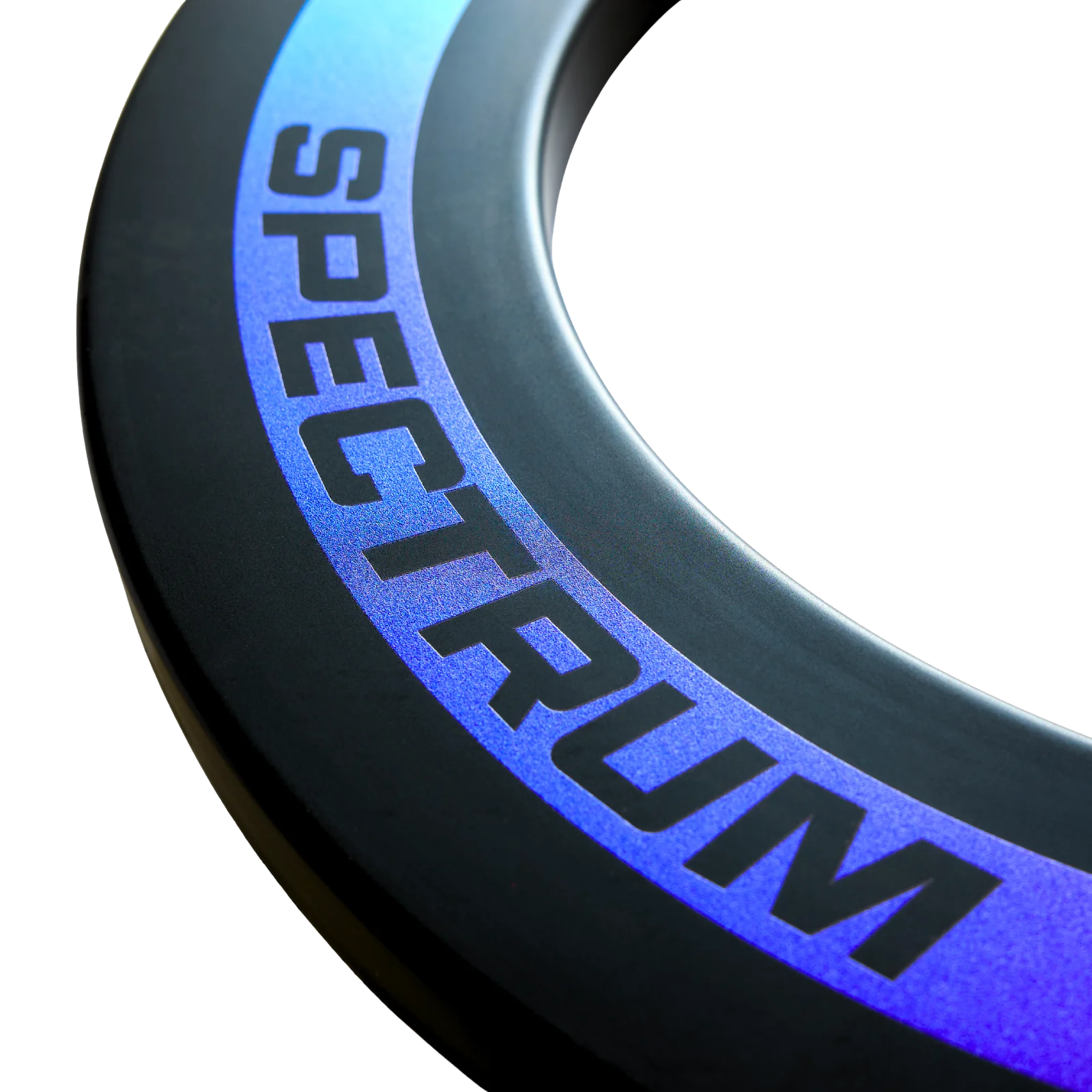 Abgebildet ist das Precise 180 Spectrum Dartboard Surround. Es handelt sich um einen umlaufenden Schutz für Dartboards.