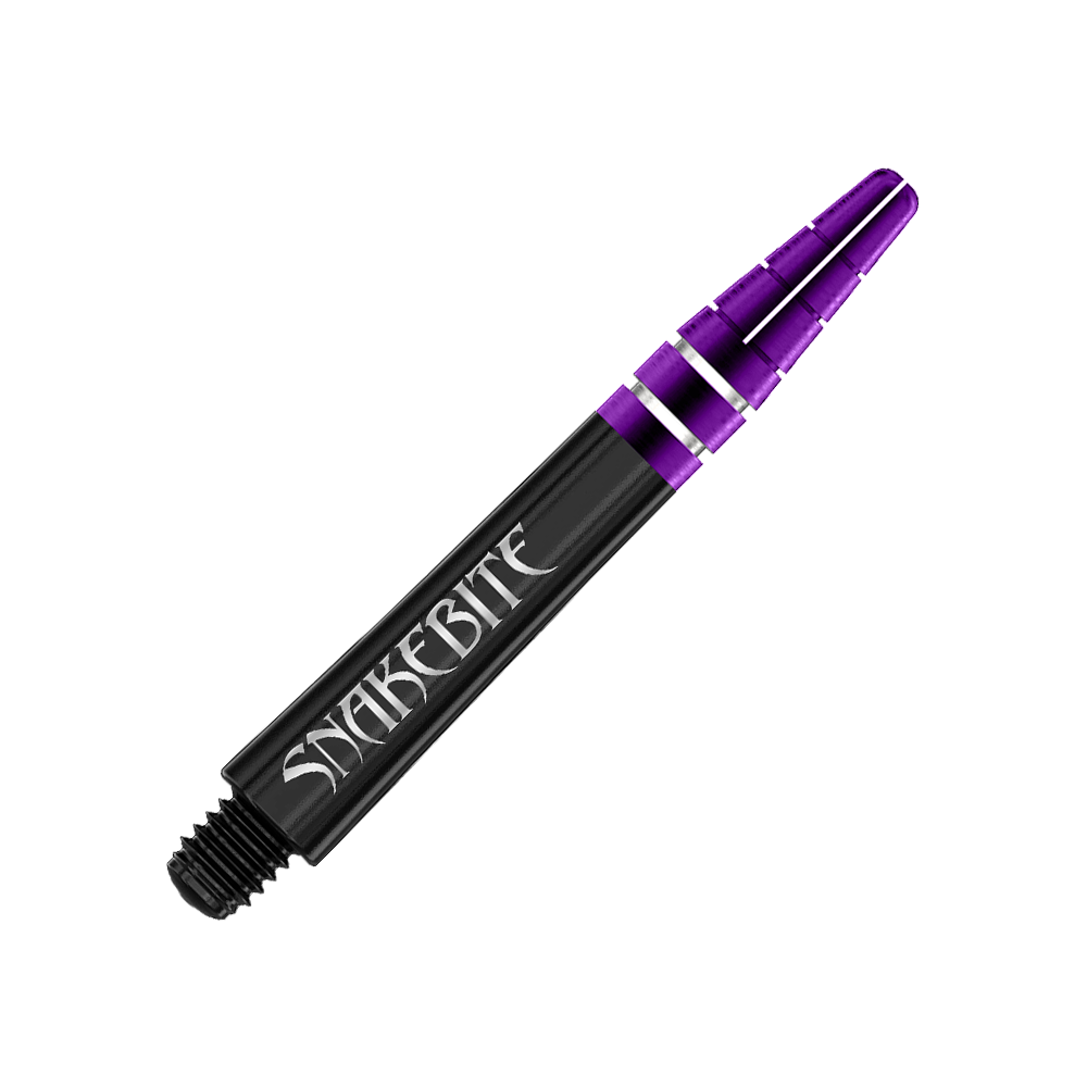 C697_Red_Dragon_Nitrotech_Peter_Wright_Black_Shafts_36mm_2 Das Bild zeigt einen schwarzen Dart-Shaft mit violetten und silbernen Akzenten. Auf dem Schaft steht das Wort "Snakebite" in weißer Schrift.