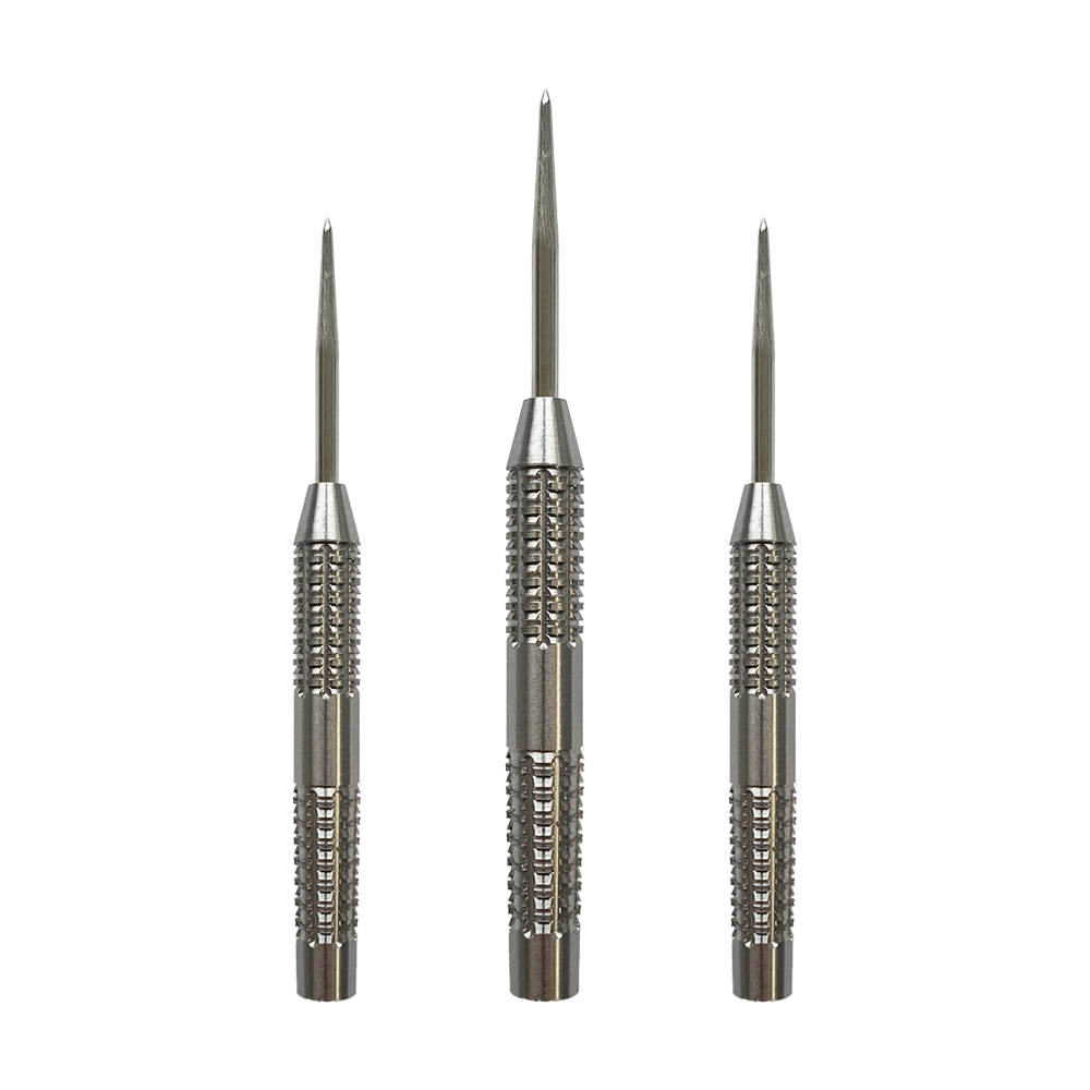 Lufy McDart SilverGrip Steeldart Das Bild zeigt drei silberne Steeldart-Barrels der Marke McDart SilverGrip. Sie sind aus Metall gefertigt und haben eine strukturierte Griffoberfläche.