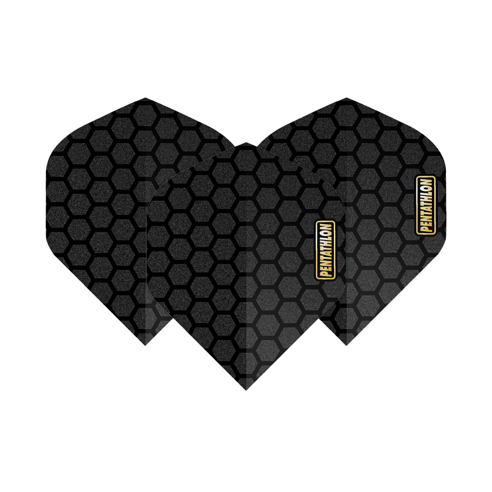 Pentathlon Flights RT Honeycomb Das Bild zeigt drei schwarze Dart-Flights mit Wabenmuster. Auf jedem Flight steht das Wort "Pentathlon" in einem gelben Rechteck.