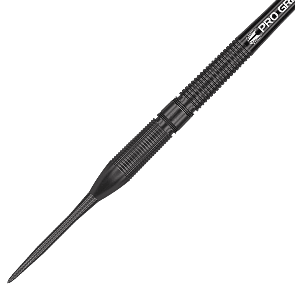 190227_Target_Gabriel_Clemens_Black_Edition_Steeldarts_2 Das Bild zeigt einen schwarzen Steeldartpfeil aus der Target Gabriel Clemens Black Edition. Der Dart hat ein geriffeltes Griffstück für besseren Halt.