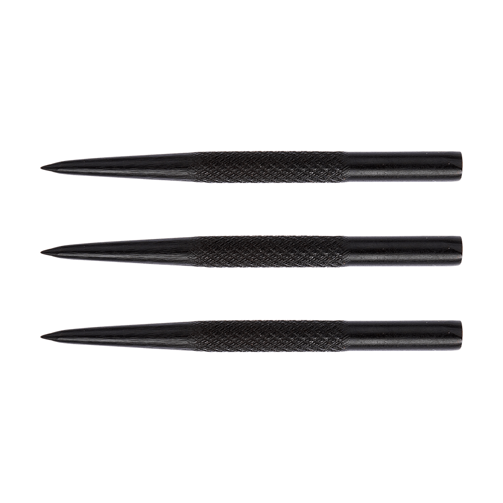 8366Black_Winmau_Knurled_Black_Steeldart_Spitzen_32mm_1 Das Bild zeigt drei schwarze, geriffelte Steeldart-Spitzen der Marke Winmau mit einer Länge von 32 mm. Sie sind in einer Reihe nebeneinander angeordnet und haben eine scharfe Spitze.
