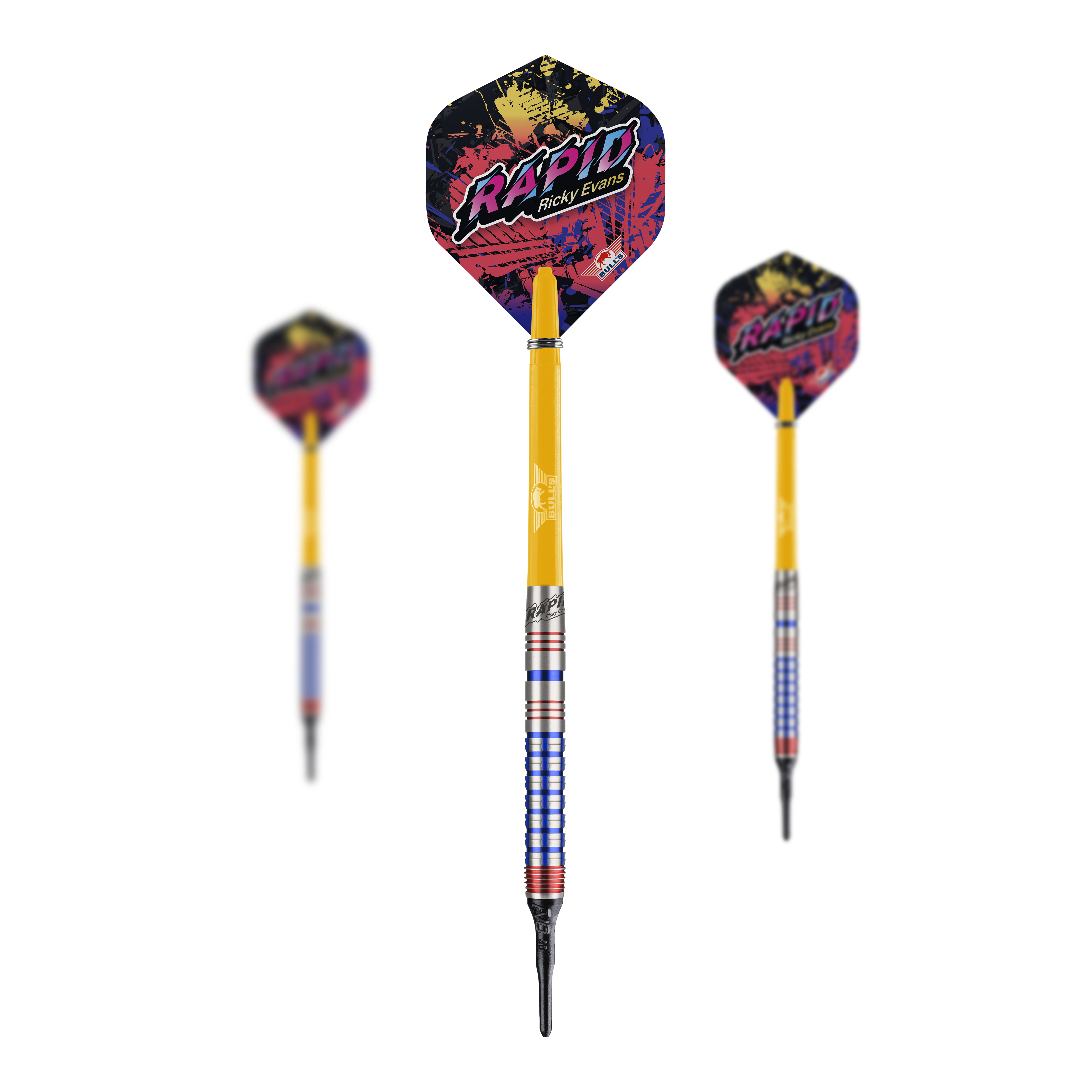 Miękkie rzutki Bulls NL Ricky Evans Rapid Edition One - 20g Das Bild zeigt drei Softdarts der Marke "Bulls NL Ricky Evans Rapid Edition One" mit einem Gewicht von 20g. Die Darts sind gelb mit farbigen Flights, auf denen "Rapid Ricky Evans" steht.