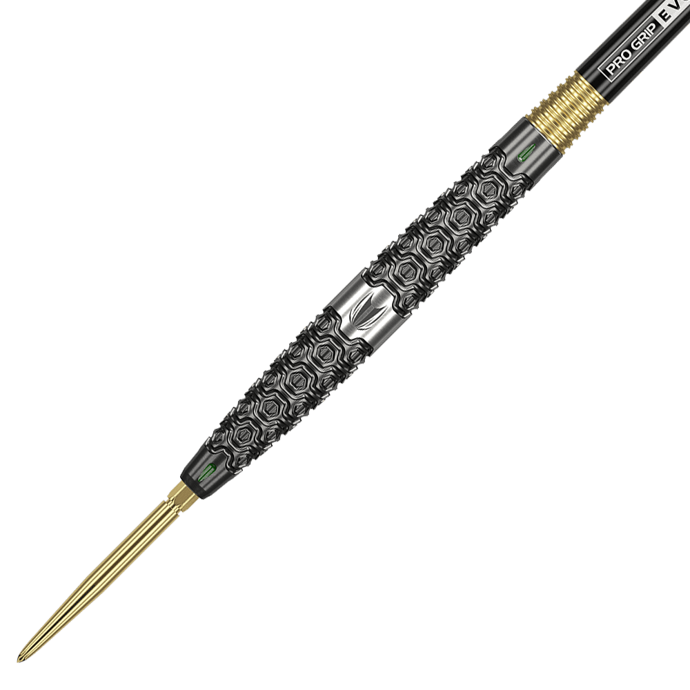 190201_Target_Cult_01_Swiss_Point_Steeldarts_2 Das Bild zeigt einen Target Cult 01 Swiss Point Steeldart. Der Dartpfeil hat eine goldene Spitze und einen detailliert gemusterten, schwarzen Griff.