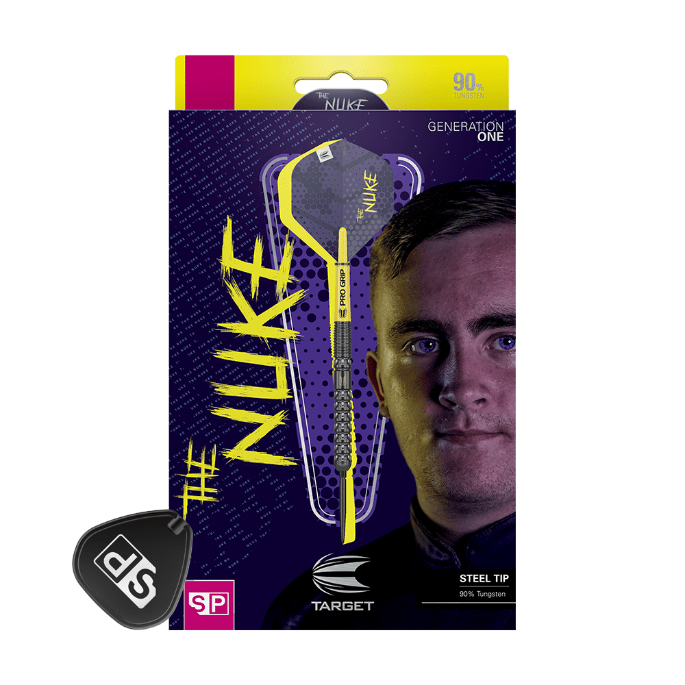 190229_Target_Luke_Littler_GEN1_Swiss_Point_Steeldarts_3 Das Bild zeigt eine Verpackung für Steeldarts mit dem Namen "The Nuke". Auf der Verpackung ist ein Dartpfeil abgebildet sowie das Bild eines jungen Mannes.