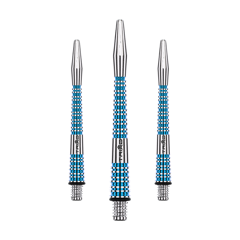 Winmau Triad RX Aluminium Shafts - Blau Auf dem Bild sind drei blaue Aluminium-Dartschäfte zu sehen. Sie haben silberne Spitzen und ein feines Rillenmuster am Schaft.