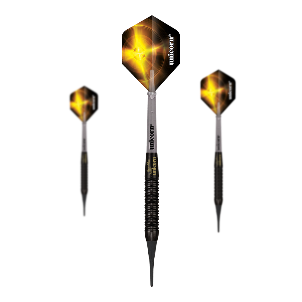 Mistrz Świata Unicorn Gary Anderson Black Brass Soft Darts - 19 g Das Bild zeigt drei Unicorn World Champion Gary Anderson Black Brass Softdarts mit einem Gewicht von 19 g. Die Pfeile haben schwarze Flights mit einem gelben, leuchtenden Design.
