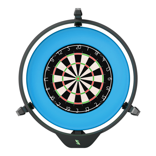 Scolia Home 2 FLEX – Elektroniczny system autopunktacji z pierścieniem świetlnym 2026 Dieses Bild zeigt das Produkt "Scolia Home 2 FLEX - Elektronisches Score-System mit Beleuchtungsring". In der Mitte befindet sich eine Dartscheibe, die von einem leuchtenden blauen Ring umgeben ist.