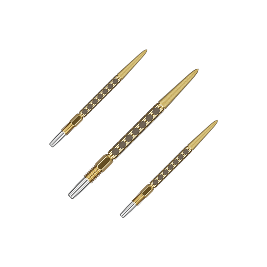 Mehrere kurze goldene Dartspitzen sind als Set nebeneinander angeordnet. Die Spitzen verlaufen parallel.