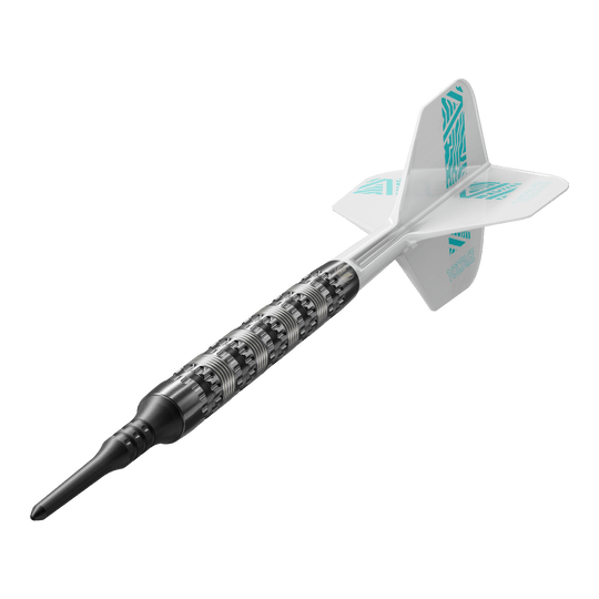 Lotki miękkie Target Rob Cross 95K Swiss Point – 18 g Auf dem Bild ist ein Target Rob Cross 95K Swiss Point Softdart mit 18g zu sehen. Der Dart hat einen strukturierten silbernen Barrel, eine schwarze Spitze und weiße Flights mit türkisfarbenen Akzenten.