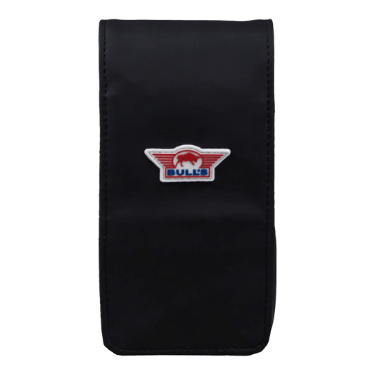 Bulls NL Spacecase Softcase czarno-czerwony Das Bild zeigt das Bulls NL Spacecase Softcase in Schwarz-Rot. Das Softcase dient zur Aufbewahrung von Darts und Zubehör.