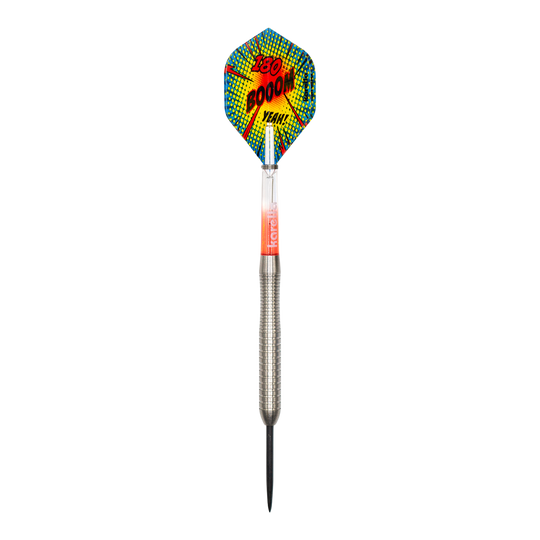 Auf dem Bild ist das Produkt Karella Comic Line CL-2 Steeldarts - 23g zu sehen. Der Dartpfeil ist detailreich dargestellt.