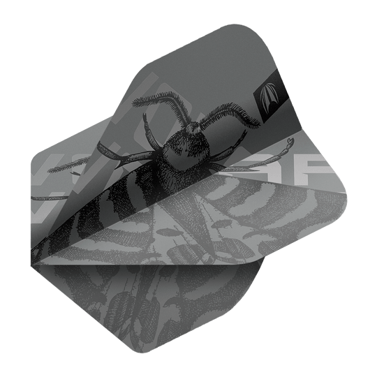 Target Pro Ultra Volar No2 Standard Flights - 3 serie Das Bild zeigt die Target Pro Ultra Volar No2 Standard Flights in einem grauen Design mit einem Insektenmotiv. Es handelt sich um drei Sets von Flights für Darts.