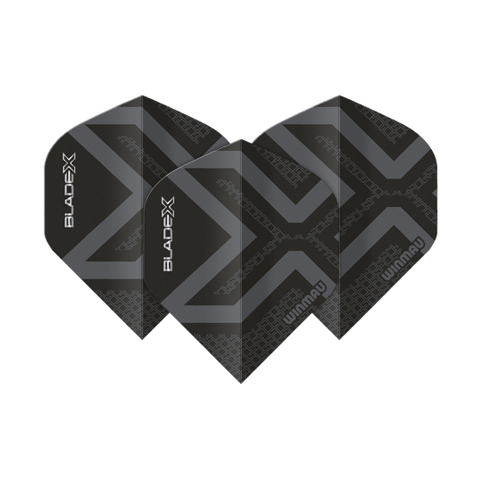 Winmau Prism Delta Blade X Metallic Black No2 Standardowe lotki Abgebildet ist ein Winmau Prism Delta Blade X Metallic Black No2 Standard Flight. Das Produkt erscheint in schwarzer Metallic-Farbe.