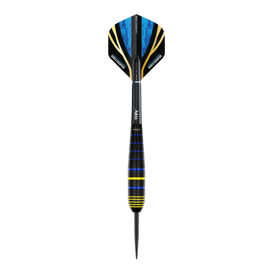 Rzutki Red Dragon Luke Humphries World Champion Brass Steel Das Bild zeigt einen Red Dragon Luke Humphries World Champion Brass Steeldart. Der Dart hat blaue, gelbe und schwarze Farbakzente und eine spitze Metallspitze.