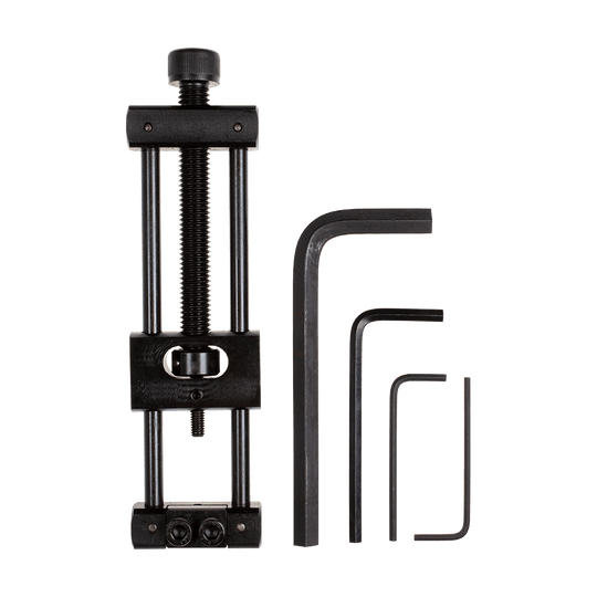 Designa Dart Repointer Black Pro Edition - Zmieniacz końcówek Zu sehen ist der Designa Dart Repointer Black Pro Edition - Spitzenwechsler. Das Gerät ermöglicht das Austauschen von Spitzen an Darts.