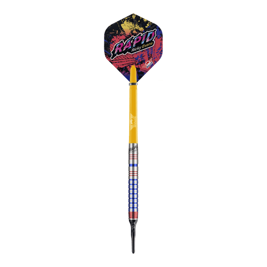 Miękkie rzutki Bulls NL Ricky Evans Rapid Edition One - 20g Das Bild zeigt einen Softdart aus der Serie "Bulls NL Ricky Evans Rapid Edition One" mit einem Gewicht von 20 Gramm. Der Dart hat bunte Akzente, einen gelben Schaft und eine auffällige Flights mit dem Schriftzug "RAPID Ricky Evans".