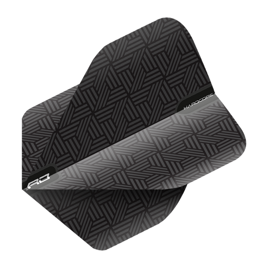 TF6428_Red_Dragon_Hardcore_Black_Standard_Flights_2 Das Bild zeigt ein Red Dragon Hardcore Black Standard Flight für Darts. Das Flight ist schwarz mit einem geometrischen Muster und weißen Schriftzügen.