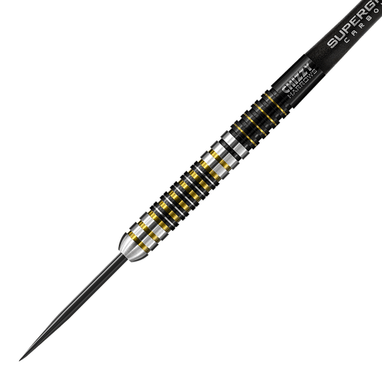 HAXXXXX_Harrows_Chizzy_Steeldarts_2 Auf dem Bild ist ein Harrows Dave Chisnall Chizzy Steeldart zu sehen. Der Dart hat ein silbernes und schwarzes Design mit gelben Akzenten.