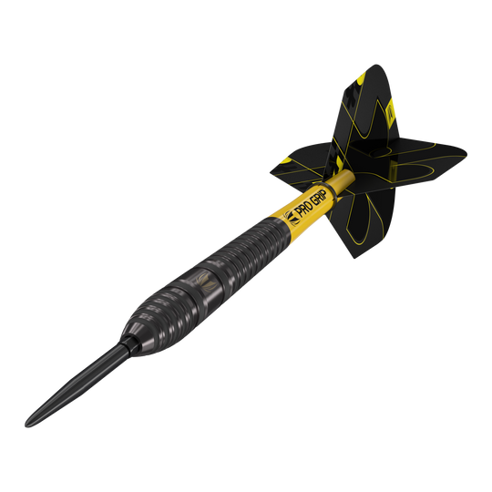 Stalowe lotki Target Bolide Void 03 Swiss Point Das Bild zeigt einen Target Bolide Void 03 Swiss Point Steeldart. Der Dart ist schwarz mit gelben Akzenten und hat den Schriftzug "Pro Grip" auf dem Schaft.