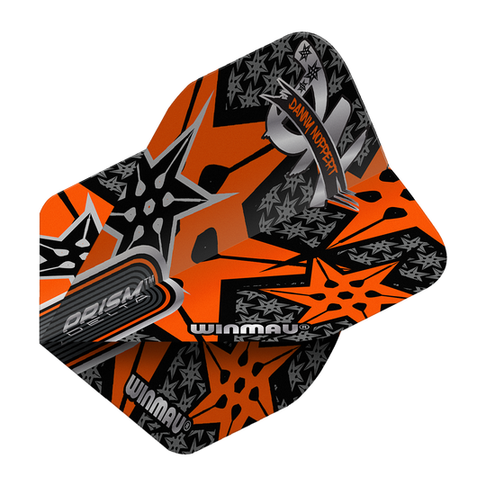 Winmau Prism Delta Danny Noppert Orange Signature No2 Standard Flights Das Bild zeigt ein Winmau Prism Delta Danny Noppert Orange Signature No2 Standard Flight. Das Flight hat ein auffälliges Design in Orange mit schwarzen und silbernen Sternen und dem Namen "Danny Noppert".