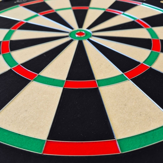 Stalowa tarcza do darta Bulls NL Advantage 8 Abgebildet ist das Bulls NL Advantage 8 Steeldartboard. Das Dartboard bietet professionelle Qualität für das Dartspiel.