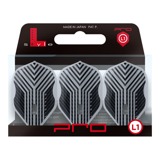 Mehrere L-Style Arno Merk V1 Clear White L1PRO Flights liegen nebeneinander. Die Formen und Kanten zeichnen sich ab.