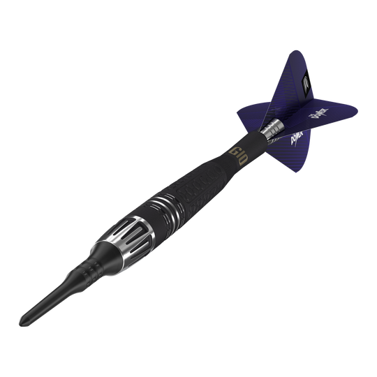 Miękkie lotki Target Phil Taylor Power 9Five GEN10 Auf dem Bild ist ein Target Phil Taylor Power 9Five GEN10 Softdart zu sehen. Der Dartpfeil hat ein modernes Design mit schwarzen und silbernen Details sowie blauen Flights.