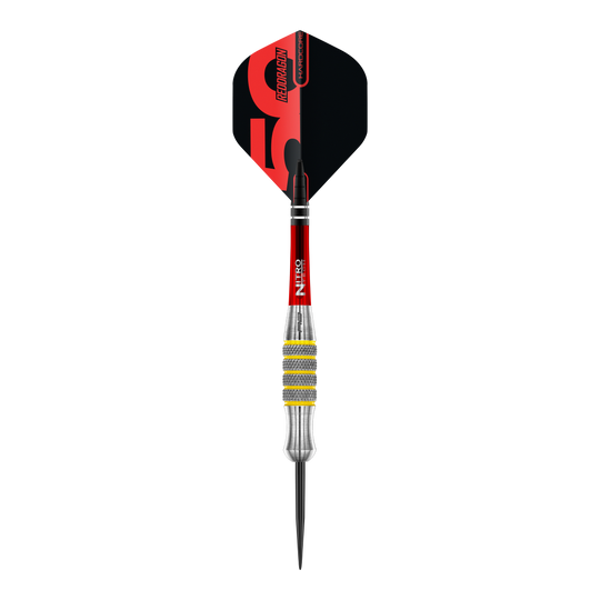 Das Bild zeigt einen Steeldart namens "Red Dragon 50 Year Collection Chunky Stumpy 7" mit einem Gewicht von 28g. Der Dart hat eine farbige Oberfläche mit roten, schwarzen und silbernen Elementen.