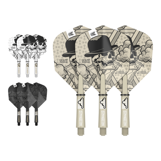 Das Bild zeigt drei unterschiedlich gestaltete Dartflights und -schäfte mit einem Totenkopf-Motiv und dem Text "Dream Maker". Die Designs sind in den Farben Beige, Schwarz und Weiß gehalten.