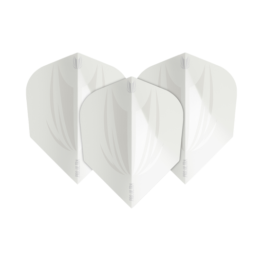 TG411_Target_ProUltra_ID_White_No6_Flights_17NCPfS5ESei2t Das Bild zeigt drei weiße Dartflights des Modells "Target ProUltra ID White No6". Die Flights haben ein dezentes, elegantes Design mit feinen Linien und dem Schriftzug "Pro Ultra".