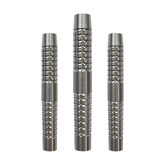 Das Bild zeigt drei silberne Dart-Barrels der Marke McDart SilverGrip Softdart, jeweils mit einem Gewicht von 20 Gramm. Die Barrels haben eine strukturierte, griffige Oberfläche für besseren Halt.
