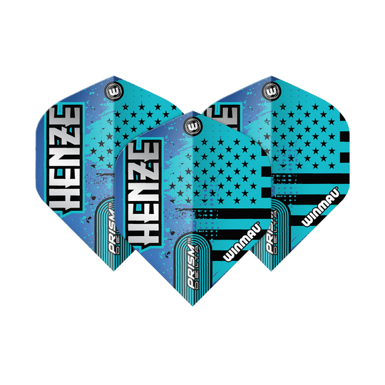 Loty standardowe Winmau Prism Delta Rick Henze Das Bild zeigt drei Winmau Prism Delta Rick Henze Standard Flights für Darts. Die Flights sind in Blau- und Schwarztönen gestaltet und mit dem Namen "Henze" sowie Sternenmotiven bedruckt.