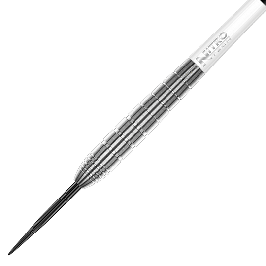 RD2503_Red_Dragon_Luke_Humphries_TX1_Steeldarts_2 Dies ist ein Steeldart aus der Produktreihe "Red Dragon Luke Humphries TX1". Der Dart hat eine silberne, geriffelte Metallspitze und einen weißen Schaft mit der Aufschrift "Nitro Tech".