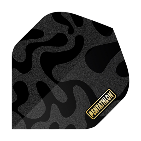Pentathlon Flights RT Camo Das Bild zeigt einen Dart Flight mit einem schwarzen Camouflage-Muster. In der Ecke befindet sich das gelbe Logo „Pentathlon“.