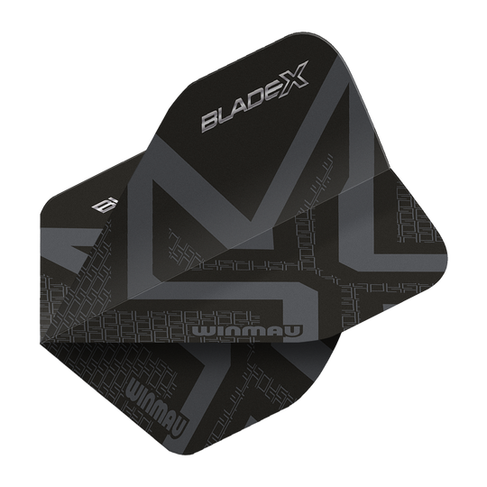 Winmau Prism Delta Blade X Metallic Black No2 Standard Flights wird gezeigt. Ein Dartflugblatt in metallischem Schwarz, Standardgröße Nummer 2.