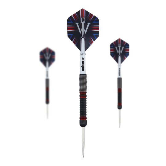 Unicorn The Machine James Wade 80% stalowe rzutki Das Bild zeigt drei Steeldarts des Produkts "Unicorn The Machine James Wade 80%". Die Darts haben schwarze und rote Details sowie Flights mit einem auffälligen Design und dem Schriftzug "JW".